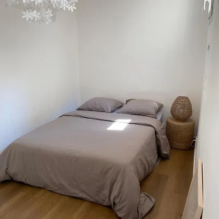 Superbe 3 Pieces Situe Dans Le Vieux-nice * Nice