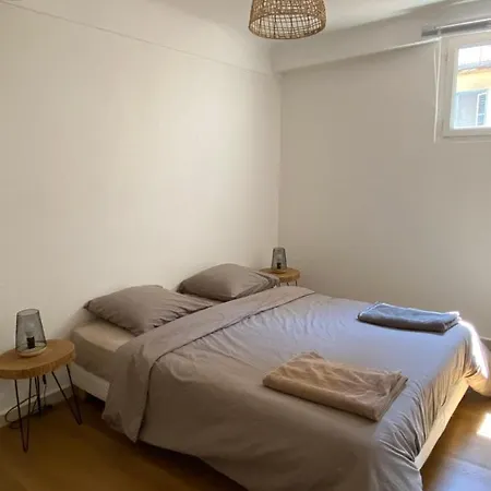 Apartment Superbe 3 Pieces Situe Dans Le Vieux-nice Nice