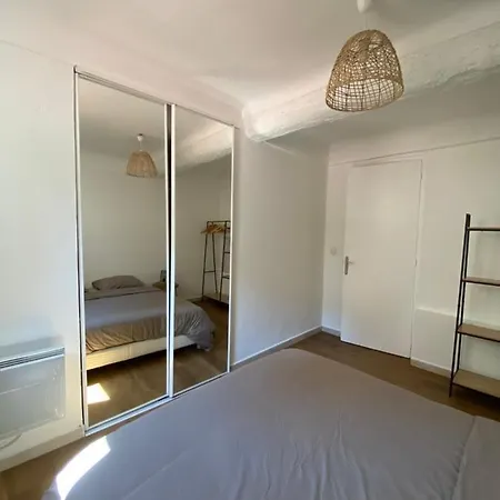 Superbe 3 Pieces Situe Dans Le Vieux-nice * Nice